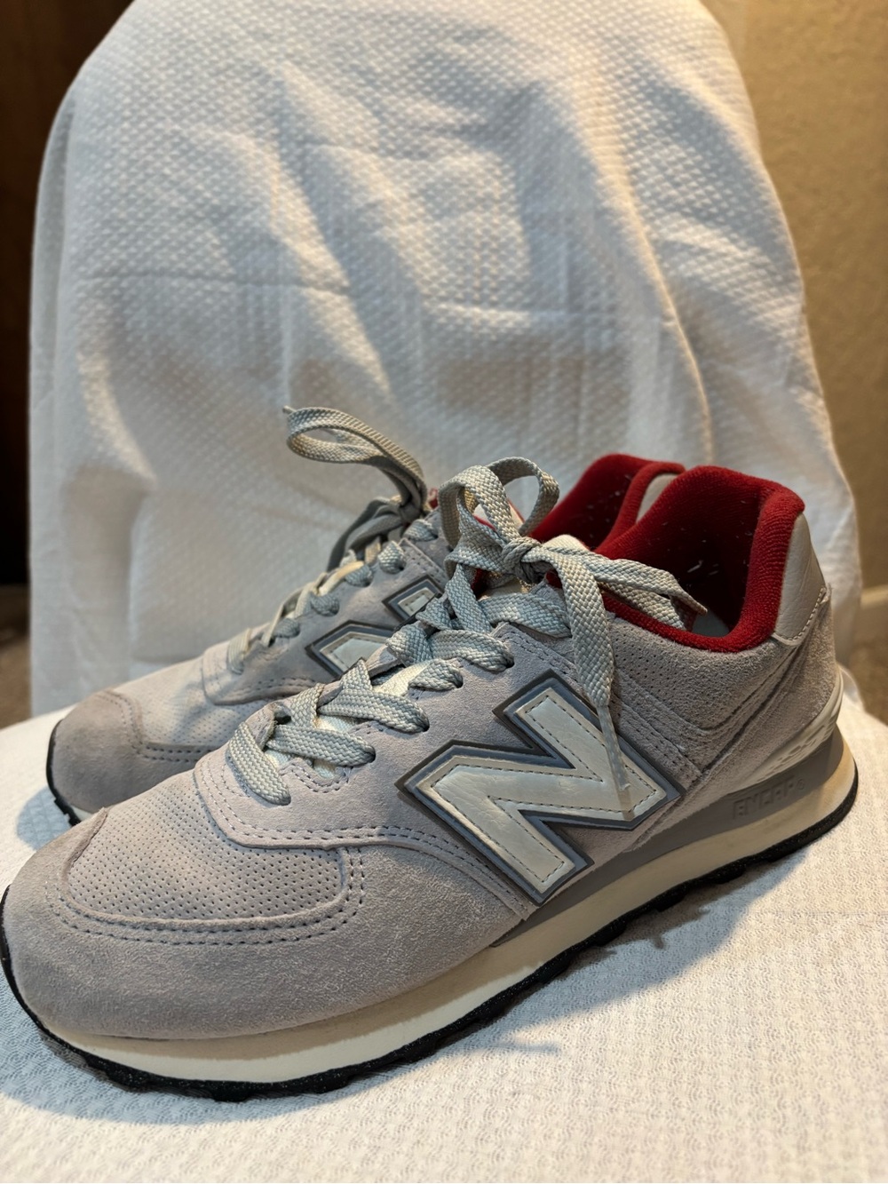 New Balance 574 Women’s 8 Gray Blue Red Suede WL574BU2